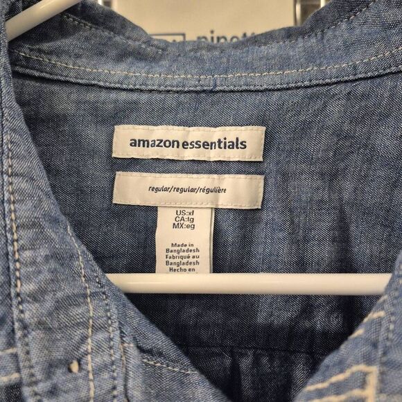 Amazon Essentials Men's Blue Cotton Chambray Button Down Short Sleeve Shirt - Picture 8 of 10